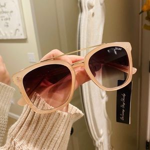 QUAY- Sweet Dreams Sunglasses in Blush